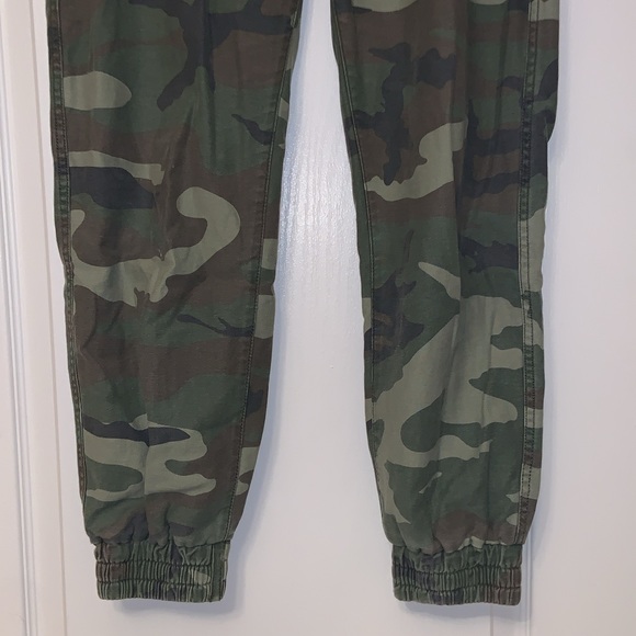 Aritzia TNA Camouflage Alix Pant - Picture 7 of 8